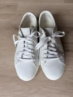 n*6様 UGG ホワイト×ベージュ Scape Lace スケープレース - メルカリ