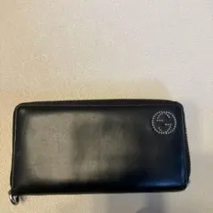 GUCCI ブラックレザー 長財布 ロゴ付き