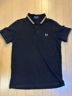 FRED PERRY 黒×ゴールド ポロシャツ 42 - メルカリ