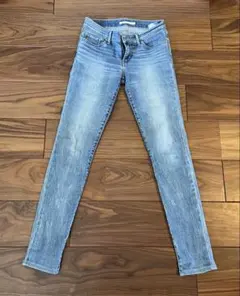 ⭐️お値下げ⭐︎半額以下‼️【 Levi's 】スキニーデニム ⭐️711skinny