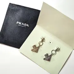☆ PRADA BEAUTY　ホリデーチャー厶 ☆