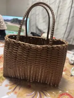 手作りブラウン編み込みかごバッグ