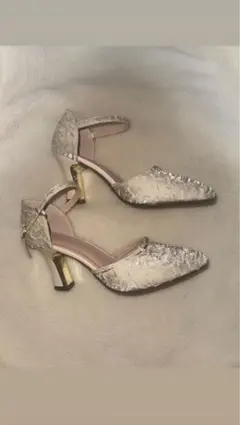 シルバー アンクルストラップ ポインテッドトゥ ハイヒール