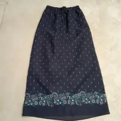 夏服売り切り　刺繍ネイビー ロングスカート Sサイズ