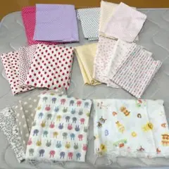 （女の子向け）生地　布　手作り　ハンドメイド　スタイ　エプロン　赤ちゃん