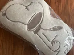 ユニクロ　ピーナッツクッション　スヌーピー