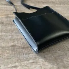 コンパクト ショルダーバッグ 黒 斜めがけ 韓国 人気 定番 ベーシック 無地