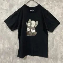 UNIQLO KAWS ユニクロ カウズ コラボ　Tシャツ　ブラック　Mサイズ