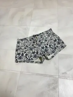 H&M 花柄ショートパンツ EUR 36