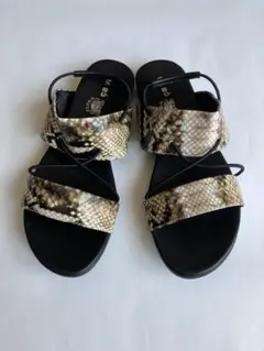 cava cava パイソン柄フラットサンダル