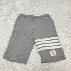 現行モデル トムブラウン Thom Browne ハーフパンツ 4Bar グレー