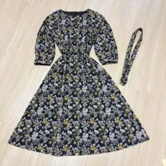 美品　SunaUna リバティ柄ベルト付Aラインワンピース　サイズ38 ネイビー