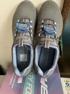 SKECHERS グレー スニーカー