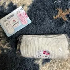 サンリオ ルーズソックス風 ペットボトルカバー ハローキティ　キティちゃん