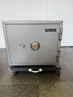 2026年最新】古い 金庫の人気アイテム - メルカリ