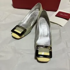 2026年最新】ROGER VIVIER パンプスの人気アイテム - メルカリ