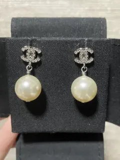 パール ピアス(両耳用)