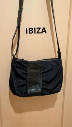 IBIZA イビザ ブラックショルダーバッグ