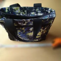 M*雲様 Oakley トートバッグ カモフラ柄 ラウンドバッグのサムネイル