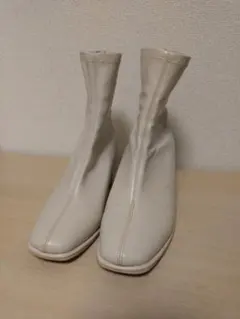 Item thumbnail for item 50fbb7fa-448d-4ada-88e0-98cbd8a5b81a