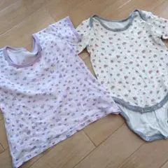90　紫花柄　半袖下着　70　ロンパースボタンあり花柄下着