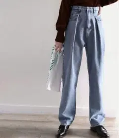 ハイウエストデニム　タックワイドパンツ　L ハイウエスト　美脚効果　着痩せ