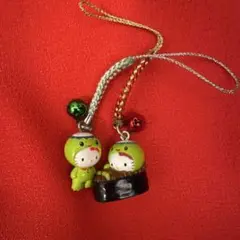 サンリオ ご当地キティ かっぱ寿司コラボ ピンク＆グリーン ストラップ