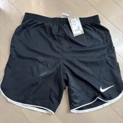 Nike スリムフィット ブラックショートパンツ Mサイズ