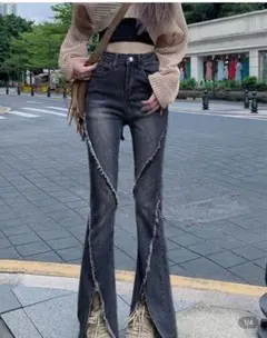 ダークグレー サイドスリット ブーツカットデニム