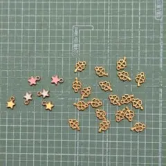 星型チャーム クローバーチャーム ミニチャーム キーホルダー ハンドメイド