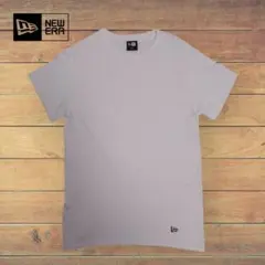 着回し抜群!! NEW ERA ニューエラ裾ワンポイントロゴTシャツSのサムネイル