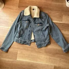 H&M ボア襟付きジップアップデニムジャケット サイズS?