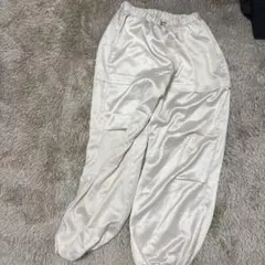 FREE'S MART サテン カーゴパンツ ホワイト Mサイズのサムネイル