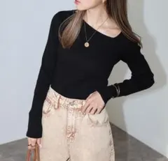 Bonjour sagan 　人気　アシンメトリーネックリブニット