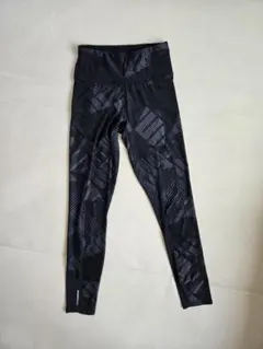 PUMA　ヨガパンツ ハイウエスト 黒　レギンスのサムネイル