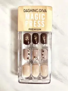 Dashing Diva Magic Press Premium ネイルチップ