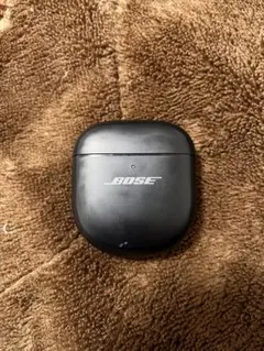 Bose QuietComfort ultra Earbuds 充電器＋左耳