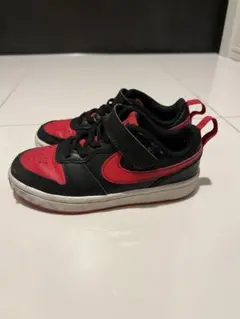 NIKE キッズ スニーカー ブラック/レッド　17cm