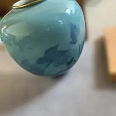 水色クラゲ模様花瓶 専用箱付き 前田喜代範 - メルカリ