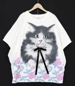 スカラー　scolar 162730：リボン付き もふもふハチワレネコ柄Tシャツ