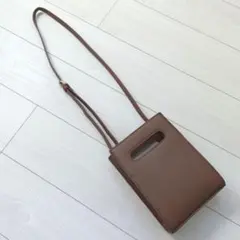 GU ジーユー ブラウン 茶色 ショルダーバッグ スクエア