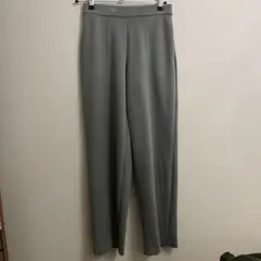 ライトグレー スラックス