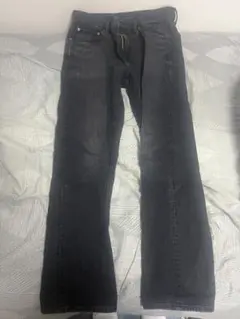 ユニクロ ブラック デニム