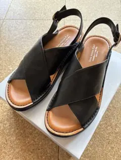 セナムーン スーパーソフト牛革 クロスベルトサンダル