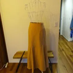 ánuans フレアスカート ベージュ ロング丈のサムネイル