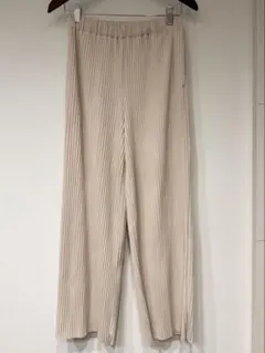 ローリーズファーム　ベージュ プリーツデザイン カジュアルパンツ F