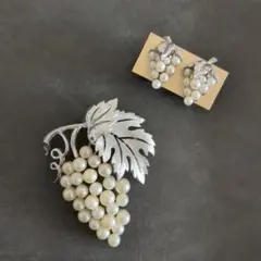 トリファリ　葡萄 パールブローチ&イヤリングセット