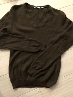 ユニクロ カシミア  Vネックニット セーター