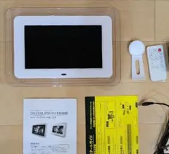 7インチ液晶デジタルフォトフレーム DS-DA720WH - メルカリ