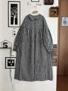 美品★マカベアリス胸刺繍ワンピース＊ブラック